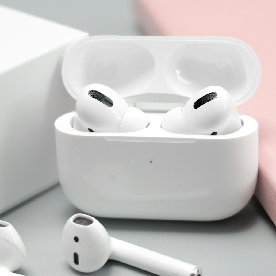 Apple AirPods Pro (2nd Generation) with MagSafe Case
