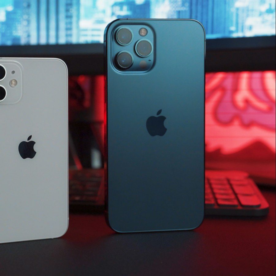 Apple iPhone 13 (128GB, Midnight)