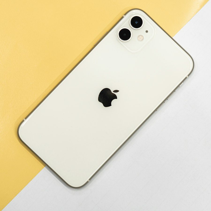 View image 3 of Apple iPhone 11 (128GB, Yellow)