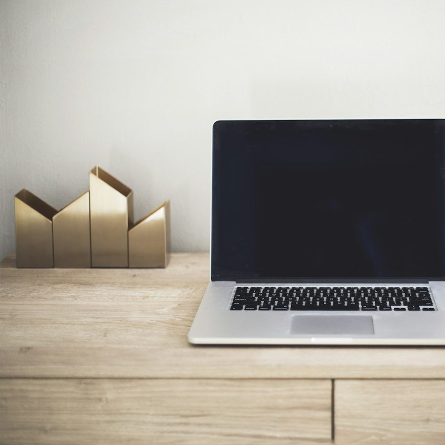 Mobitrend Vertical Laptop Stand (Adjustable)