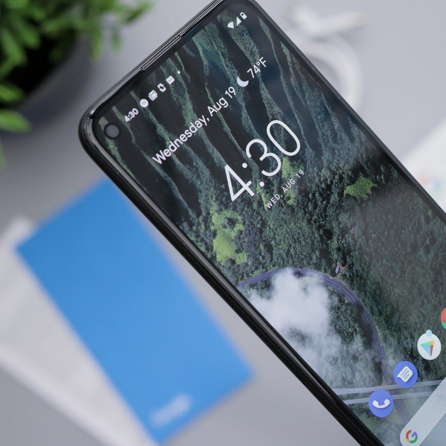 Google Pixel 7a 5G (8GB + 128GB, Charcoal)
