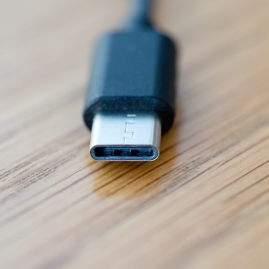 Mobitrend 3-in-1 Charging Cable (USB-C, Lightning, Micro-USB)