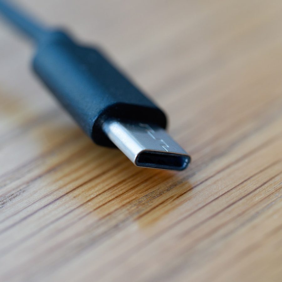 UGREEN USB-C to USB-C Cable 240W with Display (2m)