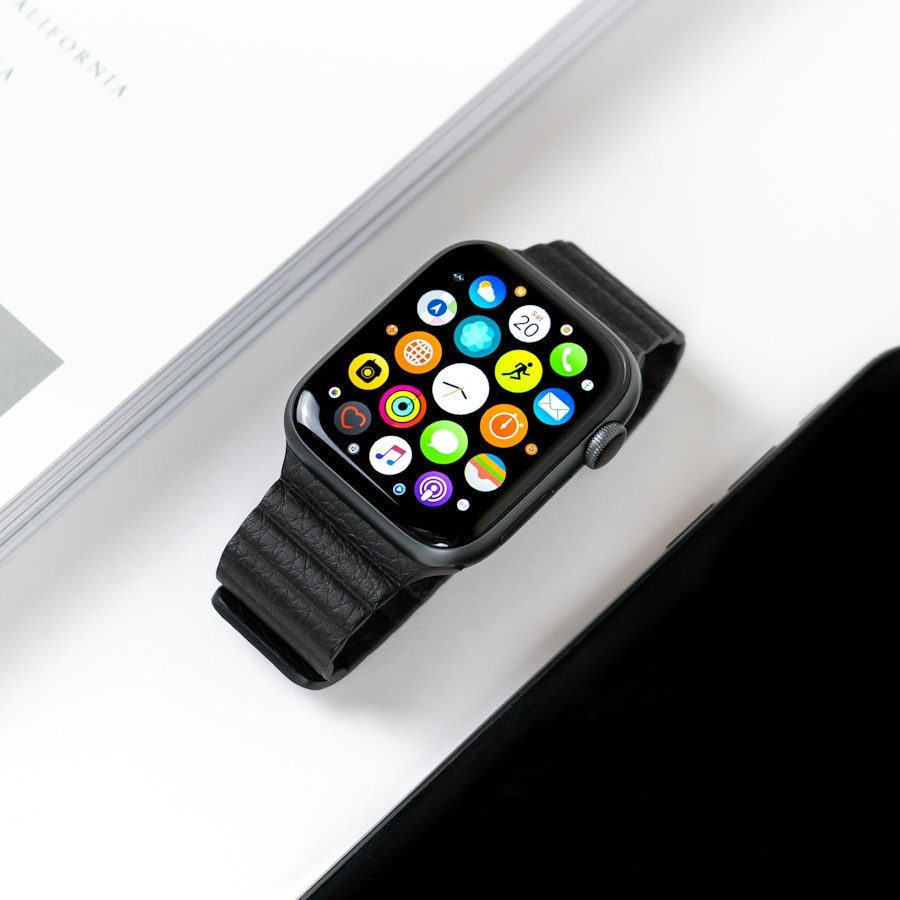 View image 2 of Apple Watch Series 9 GPS 45mm (Midnight Aluminium)